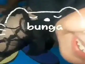 Lagi Dientot Cewek Ketawa Ngakak Sambil Memek Becek